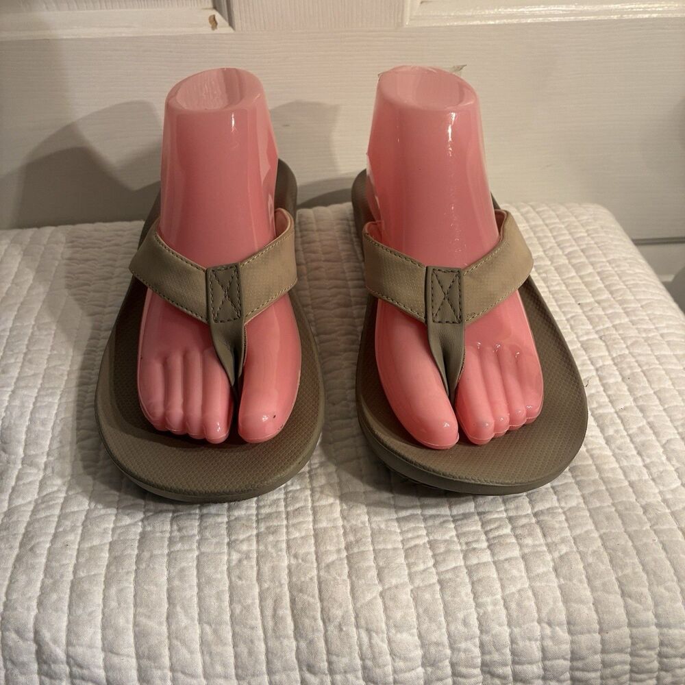 Columbia Women's Tan Flip Flop Sandals BL4532-160. Size 10